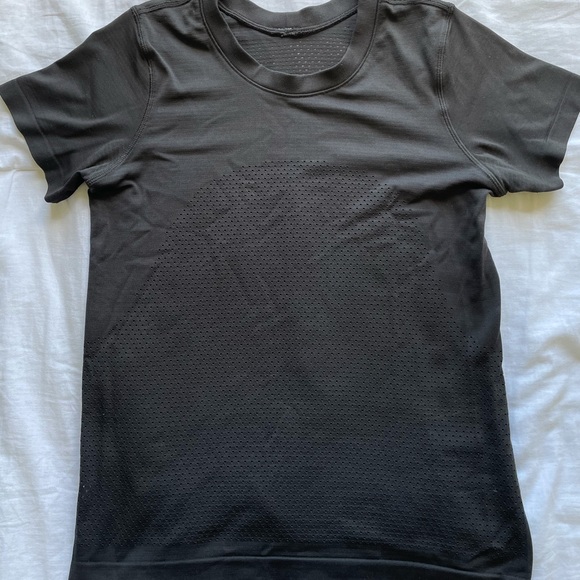 Lululemon top - Picture 3 of 3